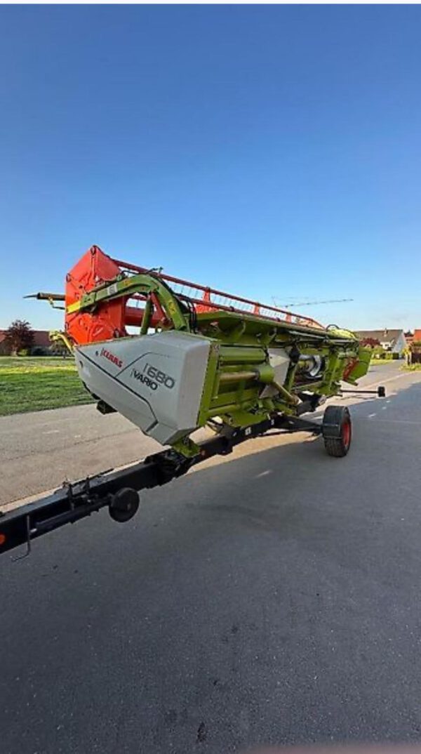 Claas Tucano 570