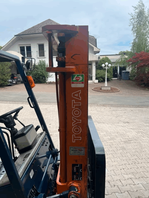 Toyota Gabelstapler 02-5FD25