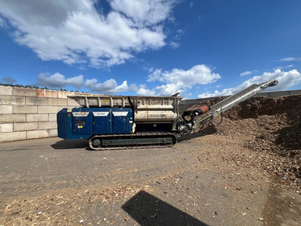 LindnerUrraco95IndustryShredder Lindner Urraco 95
