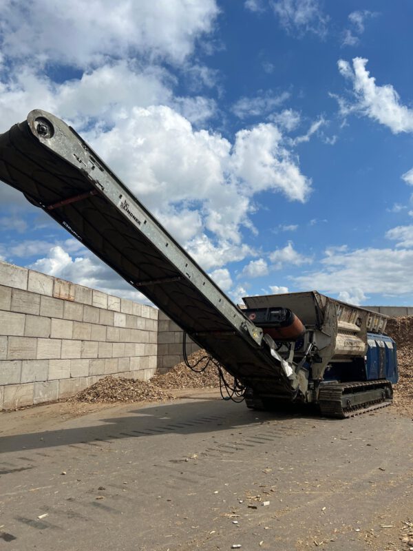 LindnerUrraco95IndustryShredder(6) Lindner Urraco 95